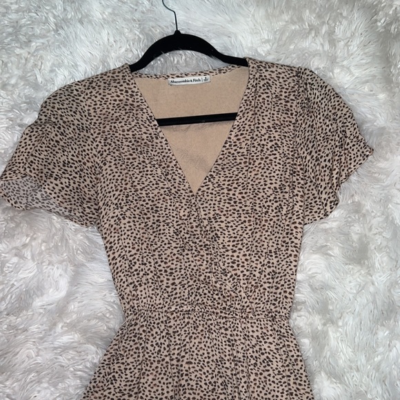 Cheeta Pattern A&F Wrap Dress - Picture 2 of 5